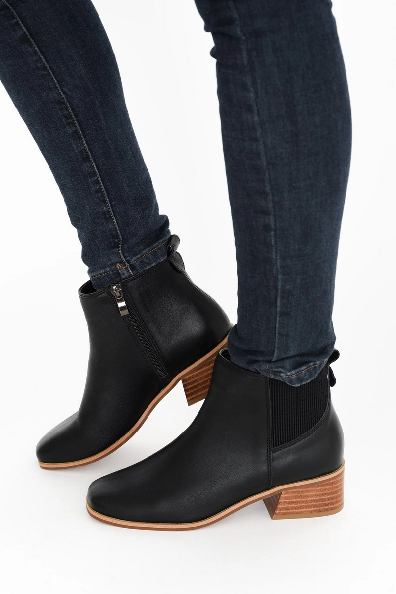 layla ankle boot