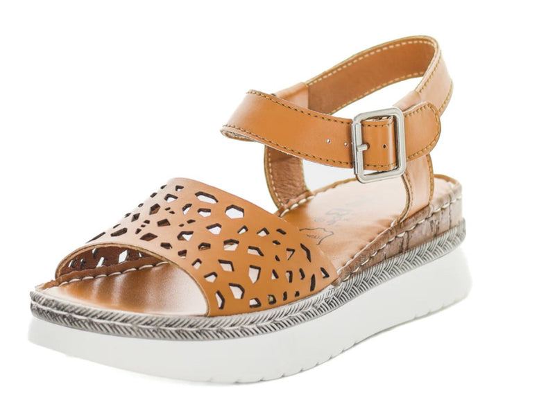 CELESTA TAN SANDAL