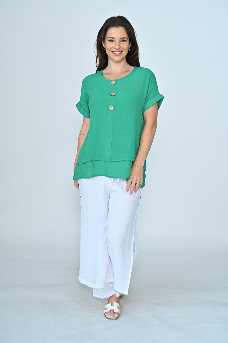 THREE BUTTON TOP