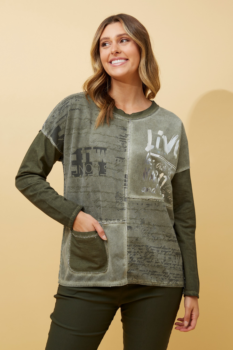 LONG SLEEVE GRAPHIC TOP